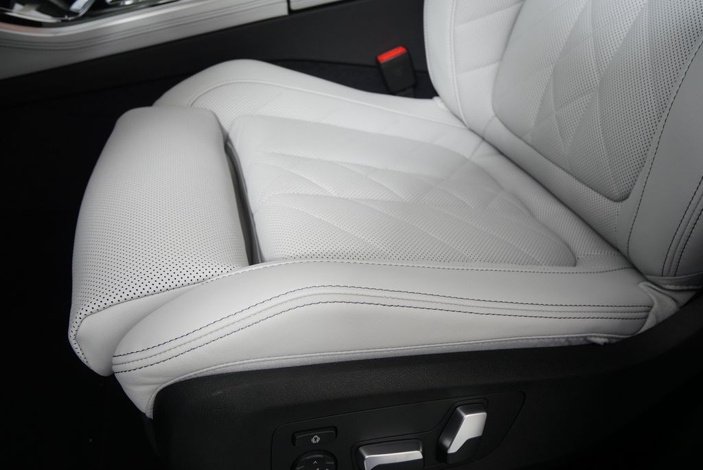 2026 BMW X5 xDrive40i 10