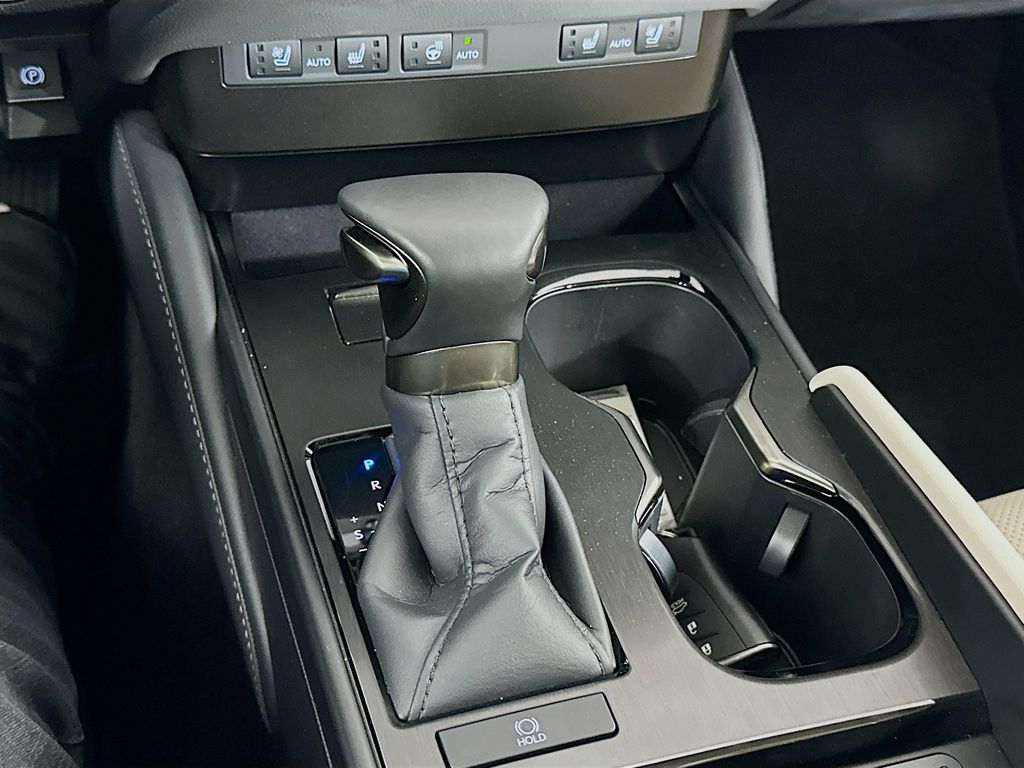 2025 Lexus ES 350 17