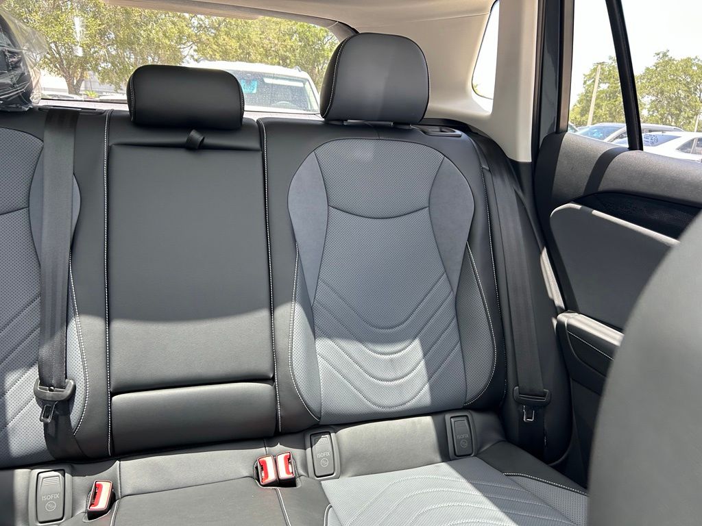 New 2026 Platinum Gray Volkswagen 2.0T SE image 13