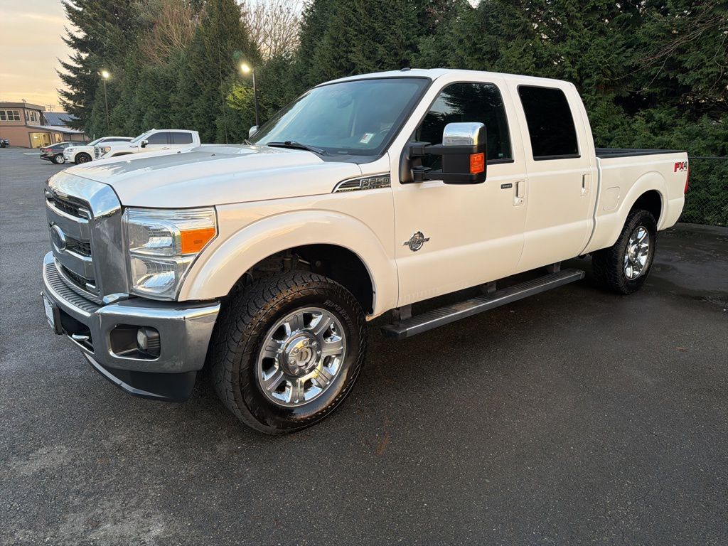 White Platinum Clearcoat Metallic 2014 Ford F-250 Super Duty Pickup Truck Four-Wheel Drive 6-Speed Automatic Overdrive