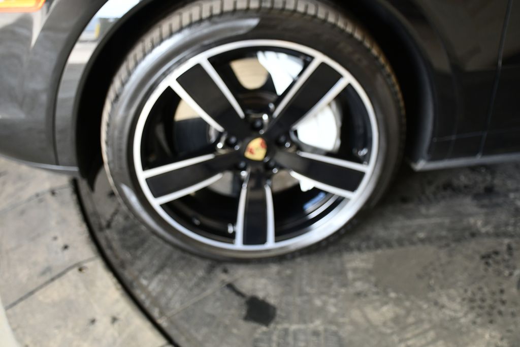 Thumbnail: 2026 Porsche Panamera - 14