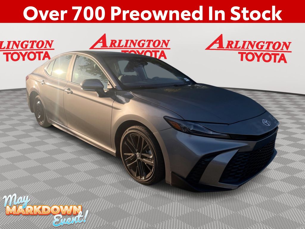 2026 Toyota Camry SE Hybrid's photo