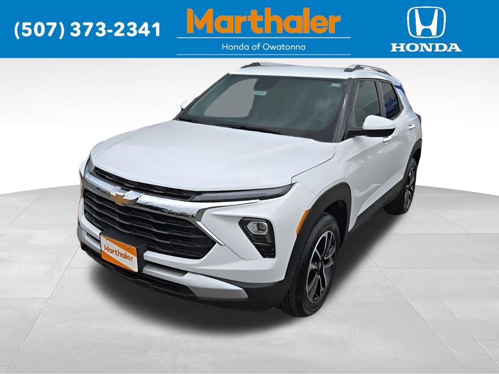 Summit White 2025 Chevrolet Trailblazer SUV / Crossover Four-Wheel Drive 9-Speed Automatic