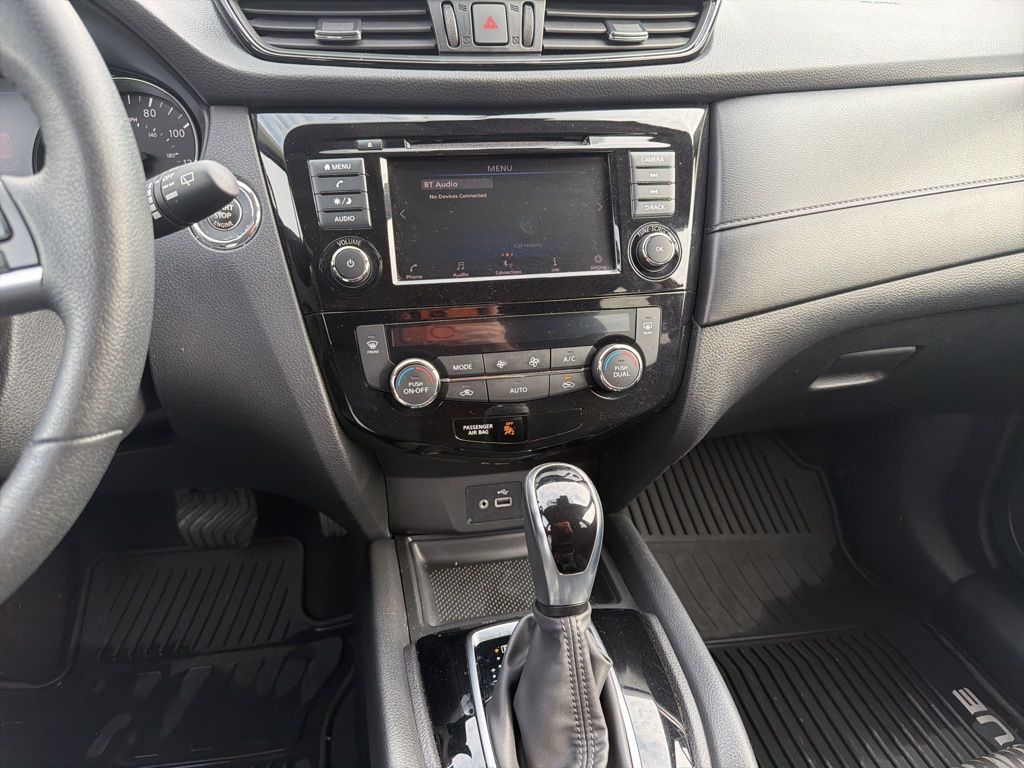 Thumbnail: 2020 Nissan Rogue - 15