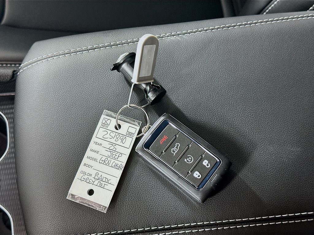 New 2025 Gray Jeep Limited image 20