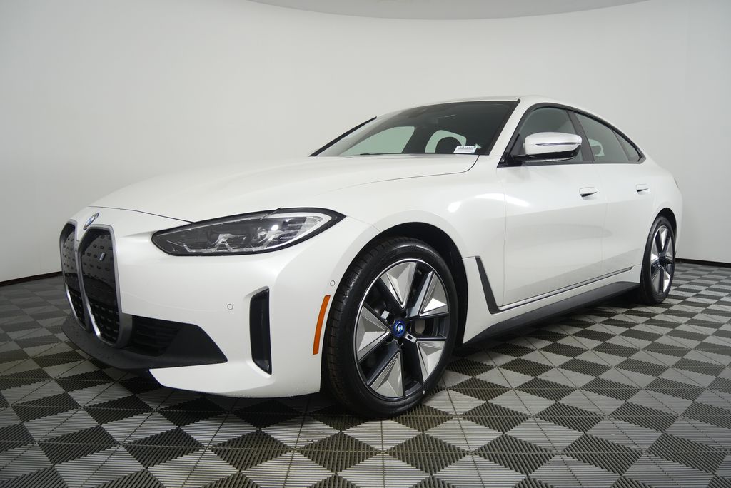 Thumbnail: 2023 BMW i4 - 7