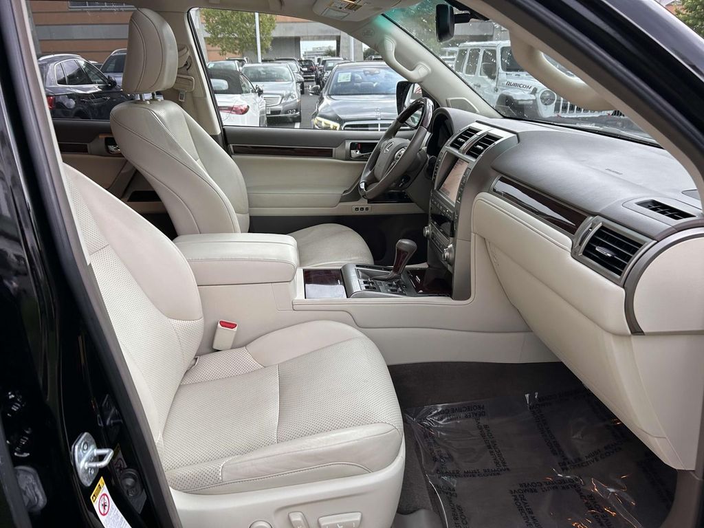 Thumbnail: 2014 Lexus GX - 20