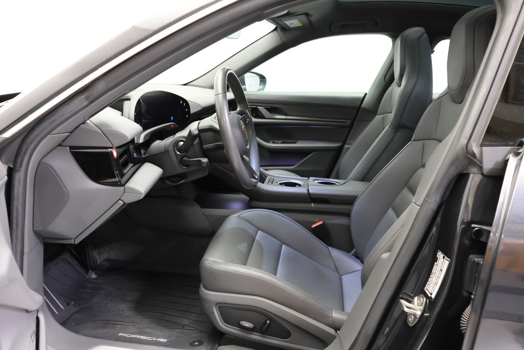 Thumbnail: 2021 Porsche Taycan - 30