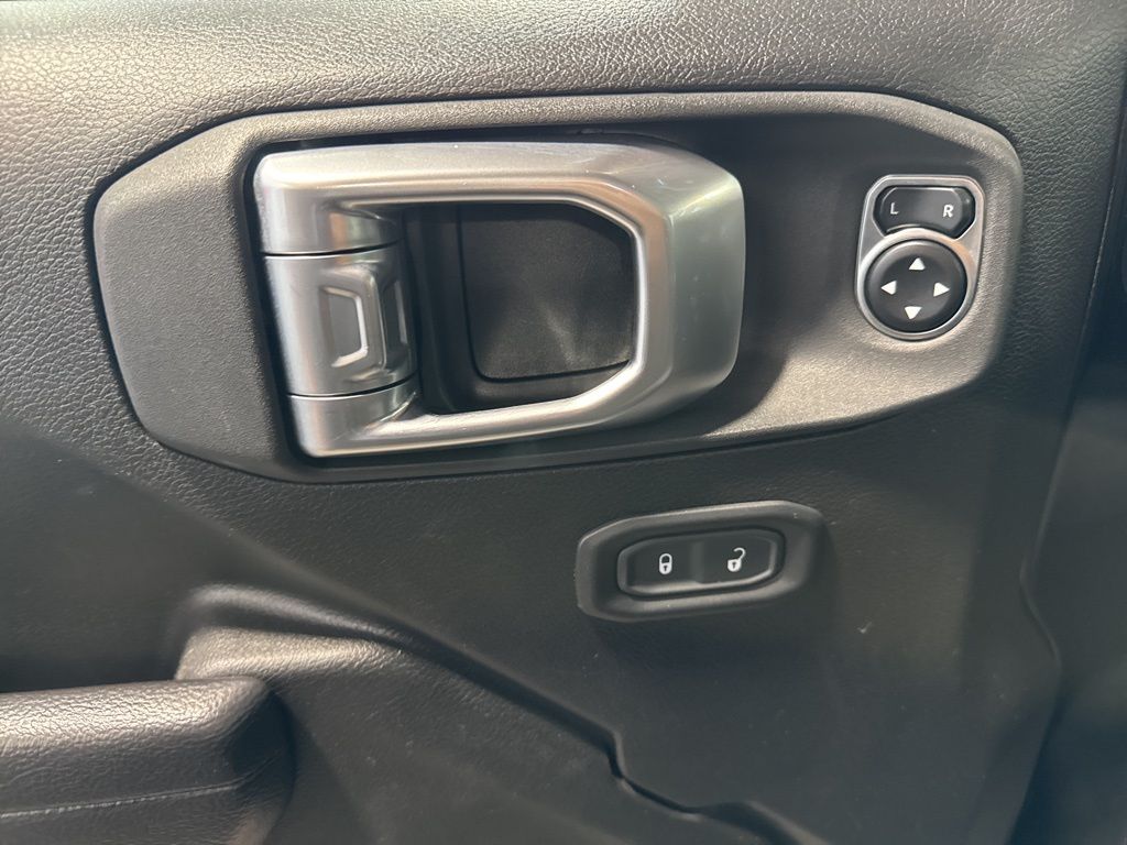 Thumbnail: 2024 Jeep Wrangler - 30