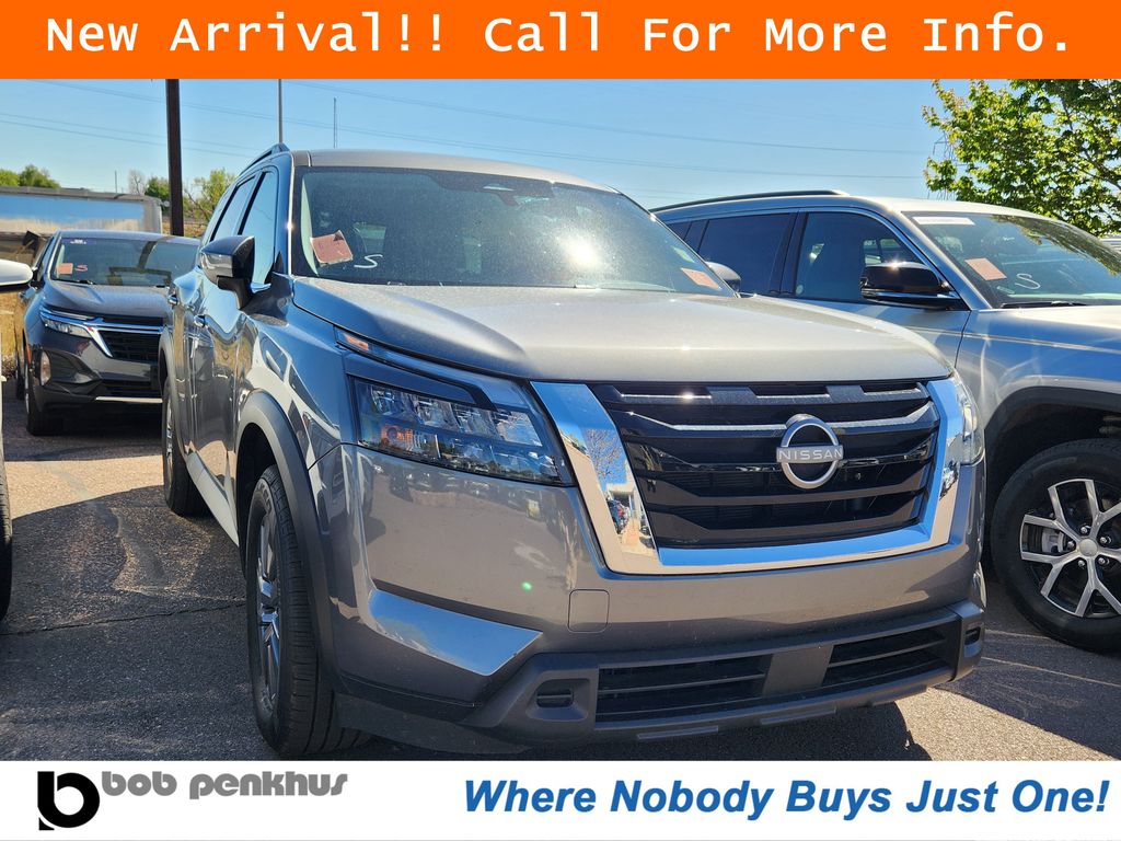 2025 Nissan Pathfinder SV 2WD's photo