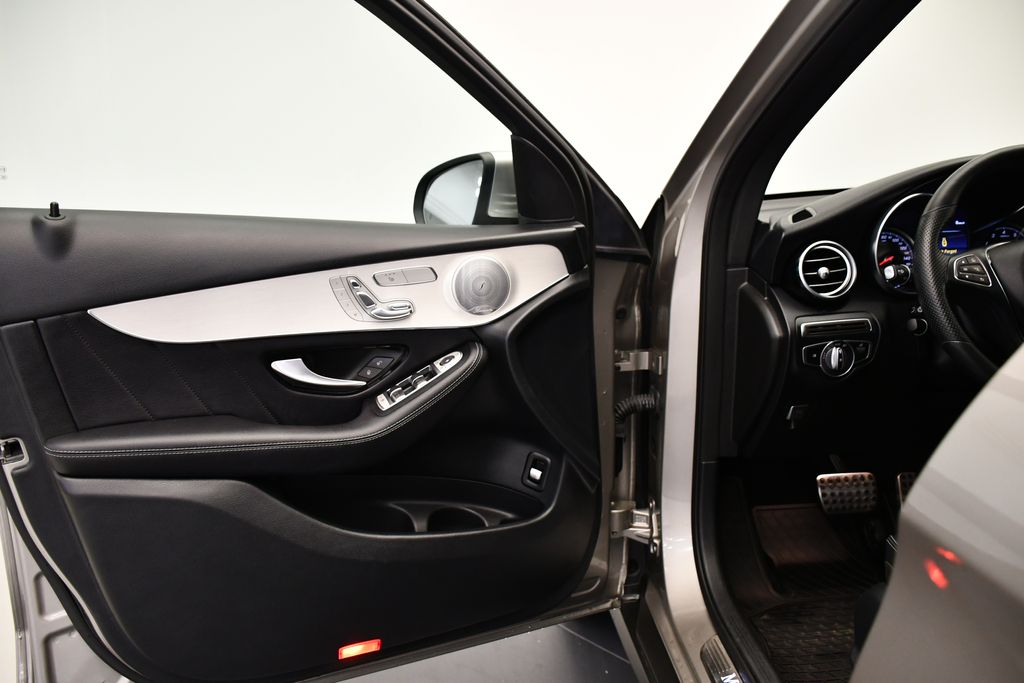 2019 Mercedes-Benz GLC 300 32