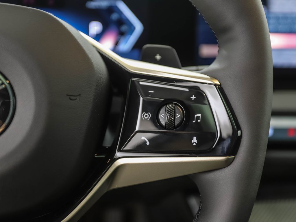 Thumbnail: 2025 BMW X3 - 13