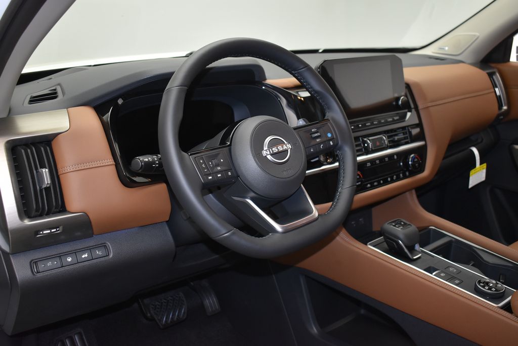 Thumbnail: 2025 Nissan Pathfinder - 18