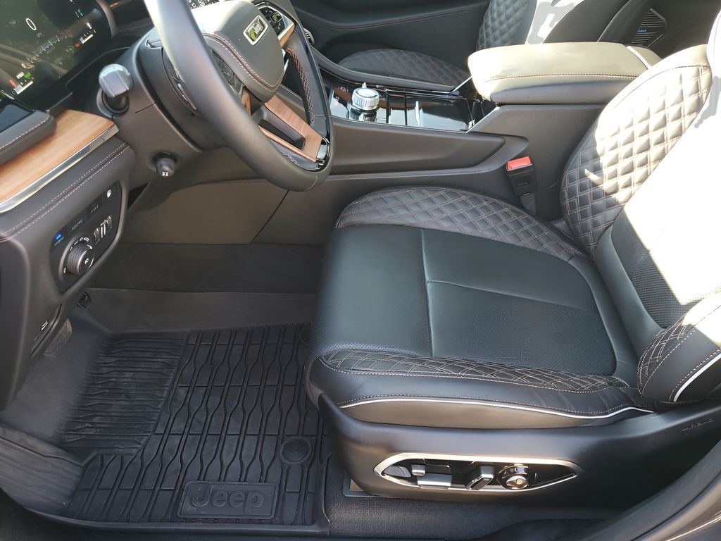 Used Car 2024 Jeep Grand Cherokee  Summit Reserve 4xe For Sale Under $50,000 In Austin, Texas