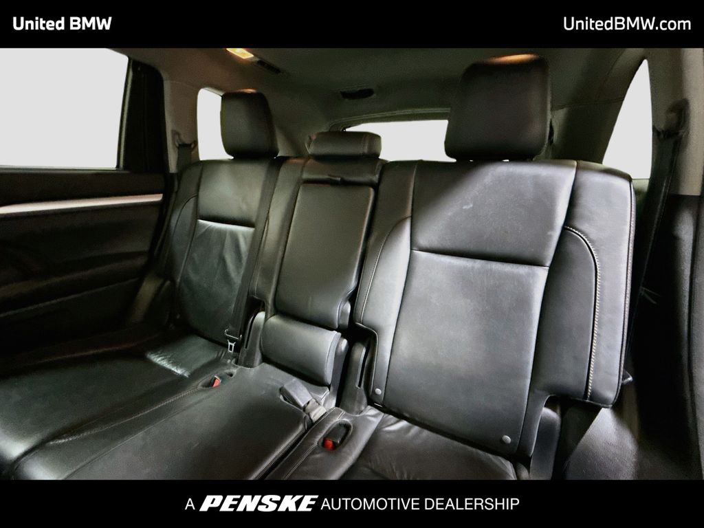 Thumbnail: 2016 Toyota Highlander - 19