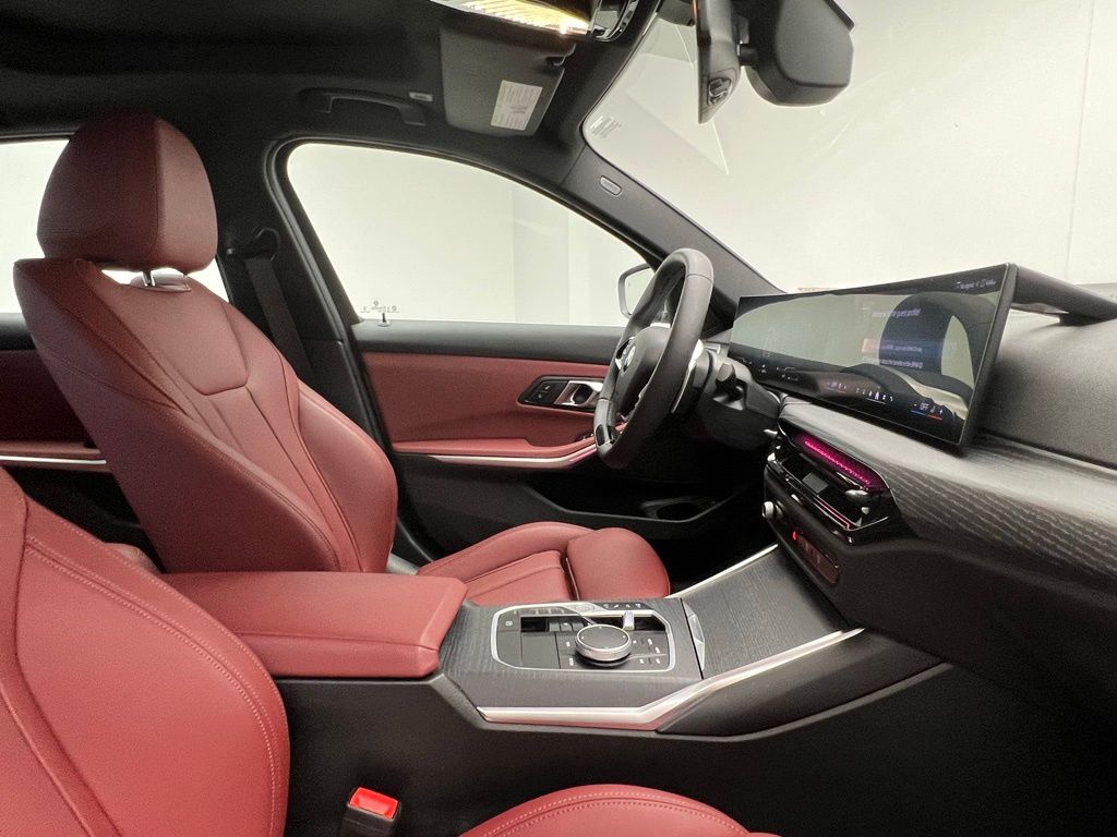 Thumbnail: 2025 BMW 3 Series - 6