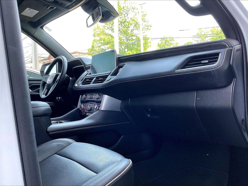 2023 GMC Yukon — photo 14