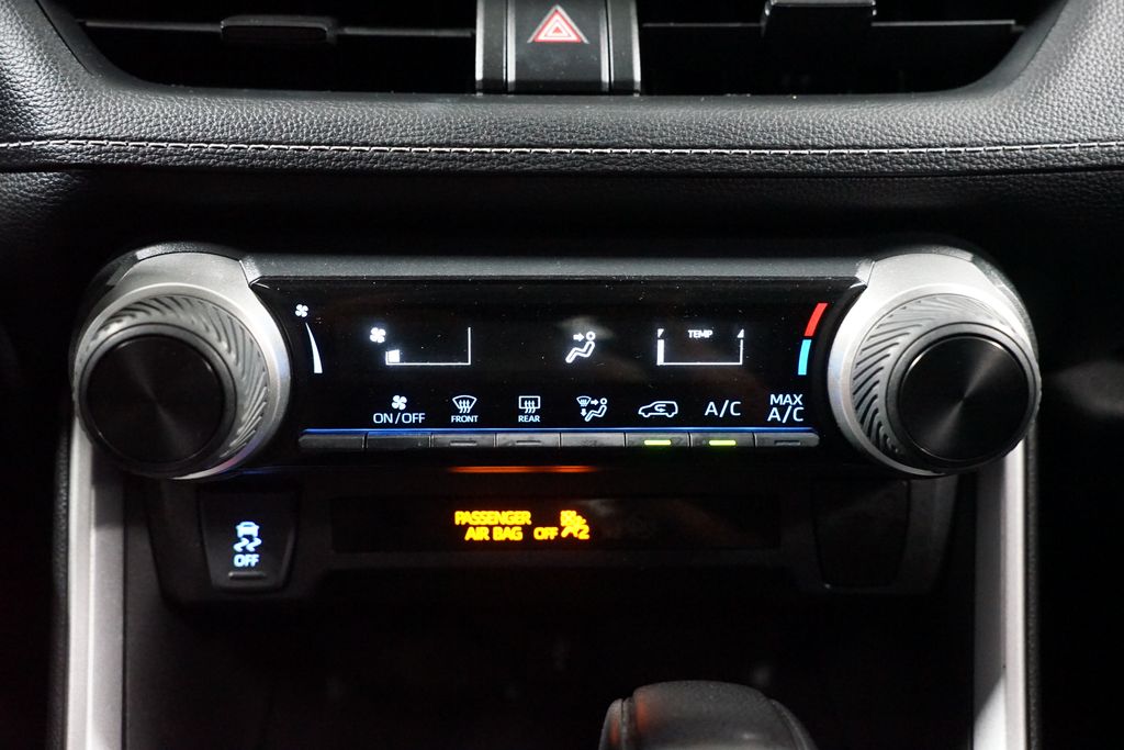 Thumbnail: 2021 Toyota RAV4 - 19