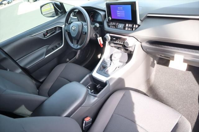 Thumbnail: 2025 Toyota RAV4 - 17