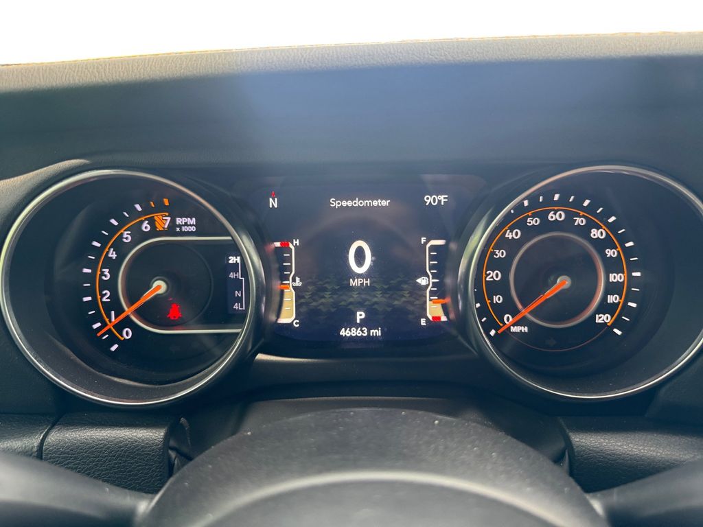 Used Car 2023 Jeep Gladiator  Overland For Sale Under $35,000 In Round Rock, Texas