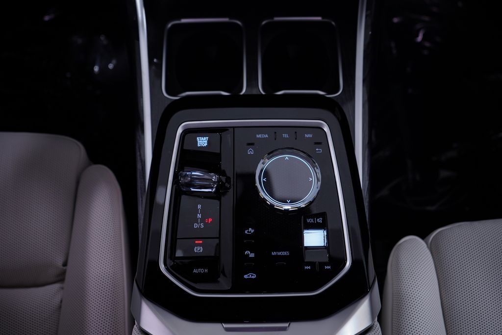 Thumbnail: 2025 BMW 7 Series - 15