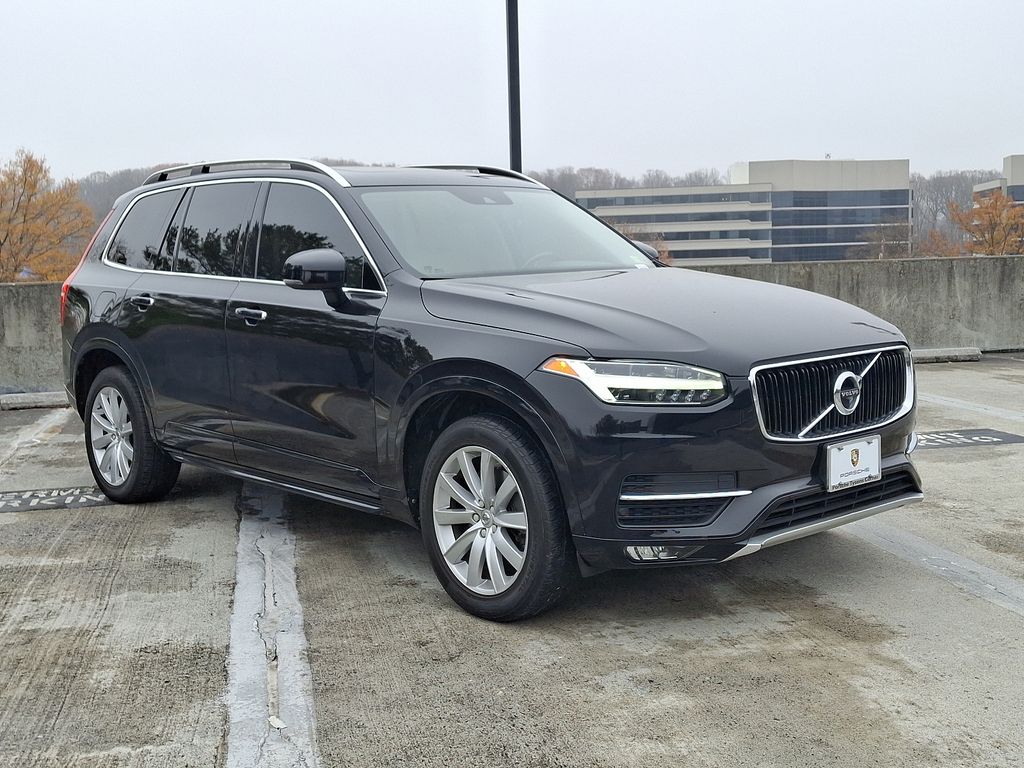 2017 Volvo XC90 T6 Momentum 3