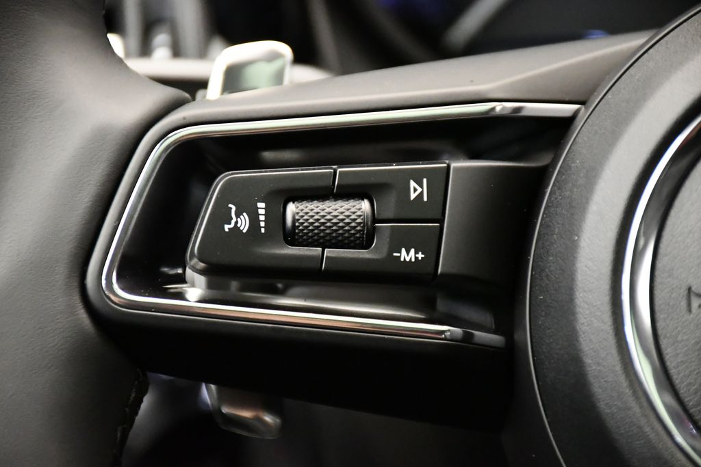 Thumbnail: 2026 Porsche Macan - 28