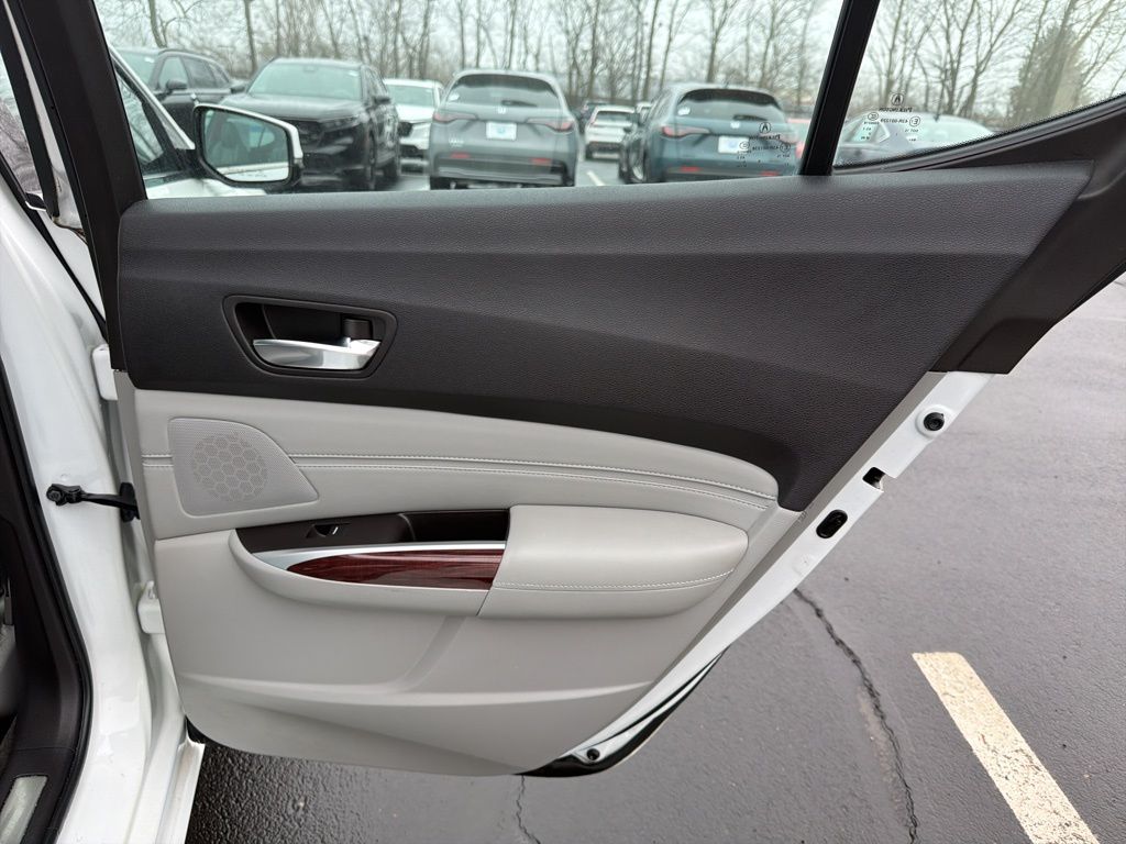 Thumbnail: 2017 Acura TLX - 23