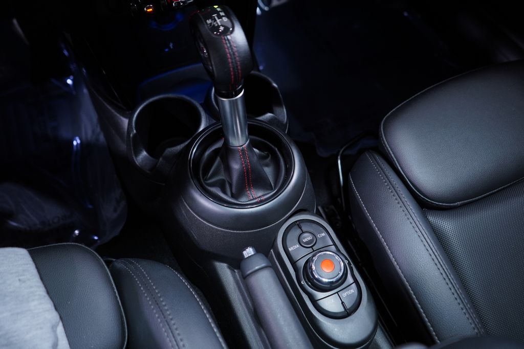 Thumbnail: 2019 MINI Cooper - 11