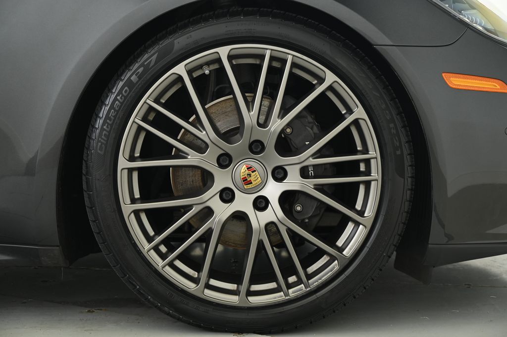 2022 Porsche Panamera Platinum 18