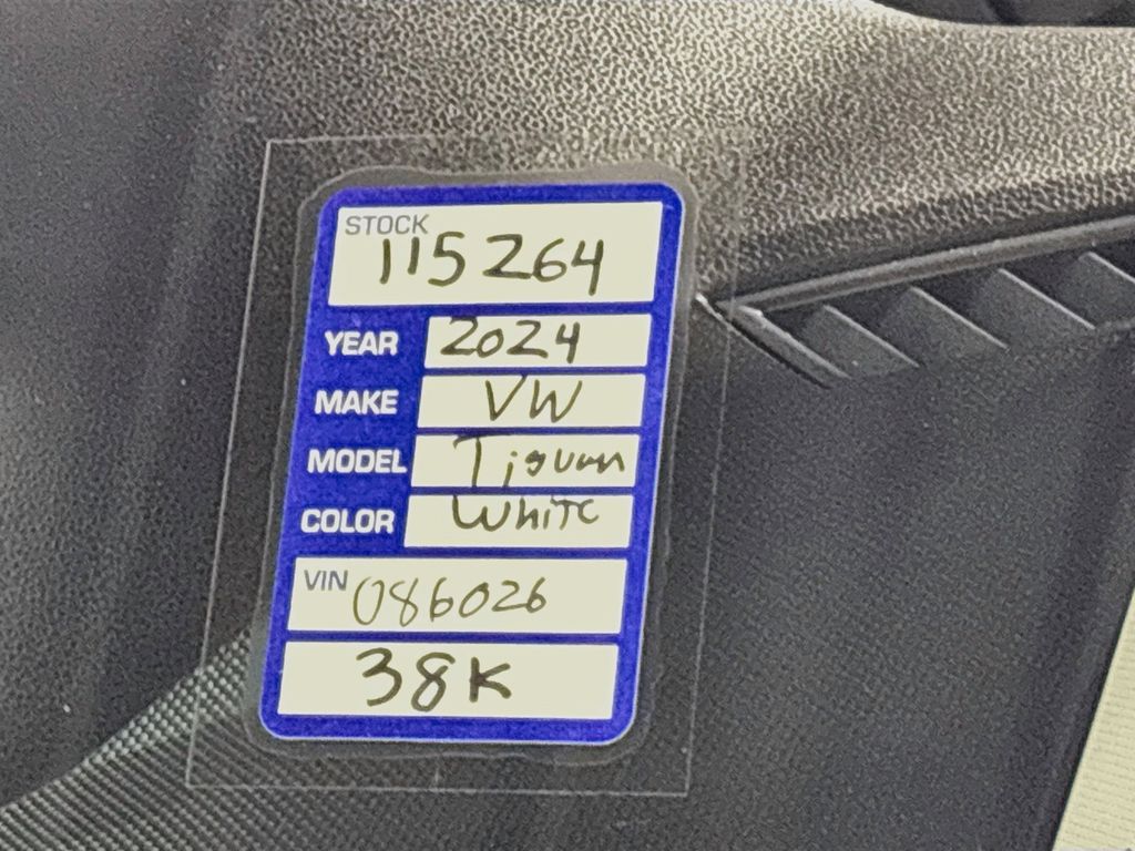 2024 Volkswagen Tiguan 2.0T SE