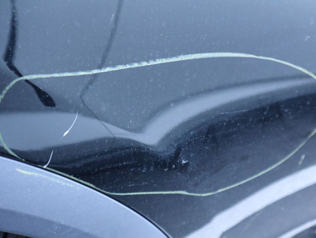 Thumbnail: 2021 Tesla Model X - 28