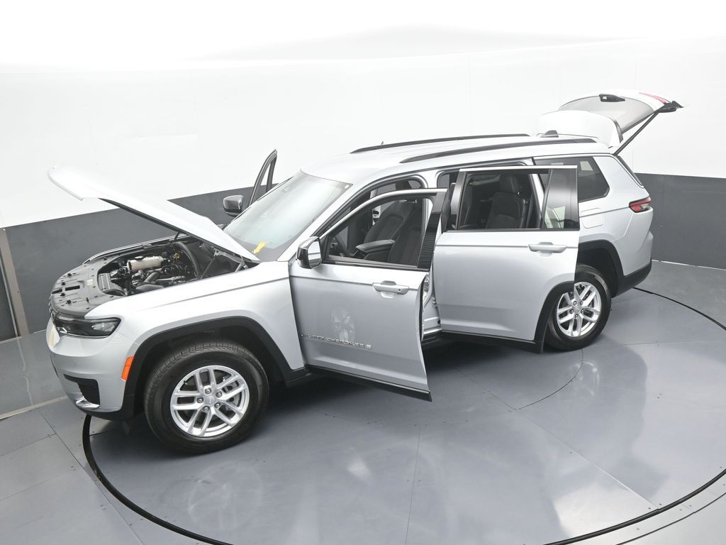 Used 2024 Silver Zynith Jeep Laredo image 66