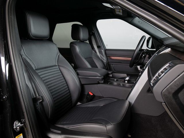 Certified Used 2025 Black Land Rover Dynamic SE image 3
