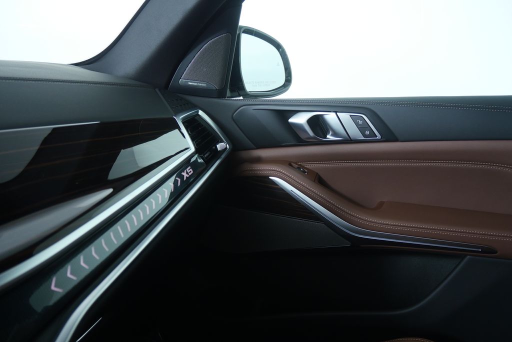 Thumbnail: 2026 BMW X5 - 22