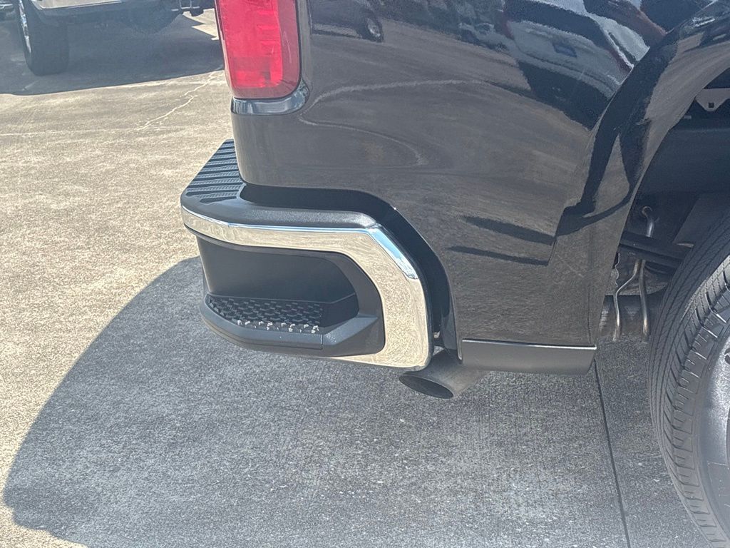 2023 Chevrolet Silverado 1500 LT - 10