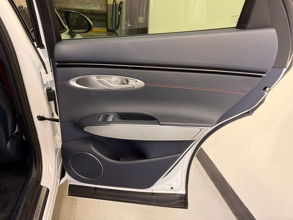 Thumbnail: 2025 Genesis GV70 - 23