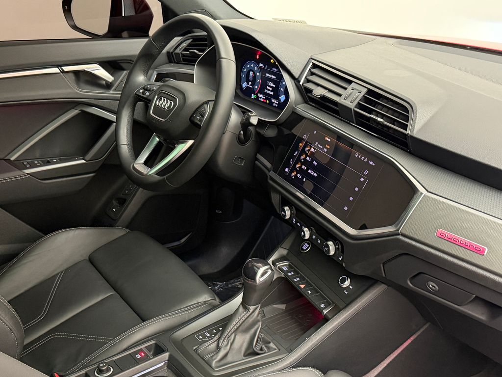 Thumbnail: 2023 Audi Q3 - 11