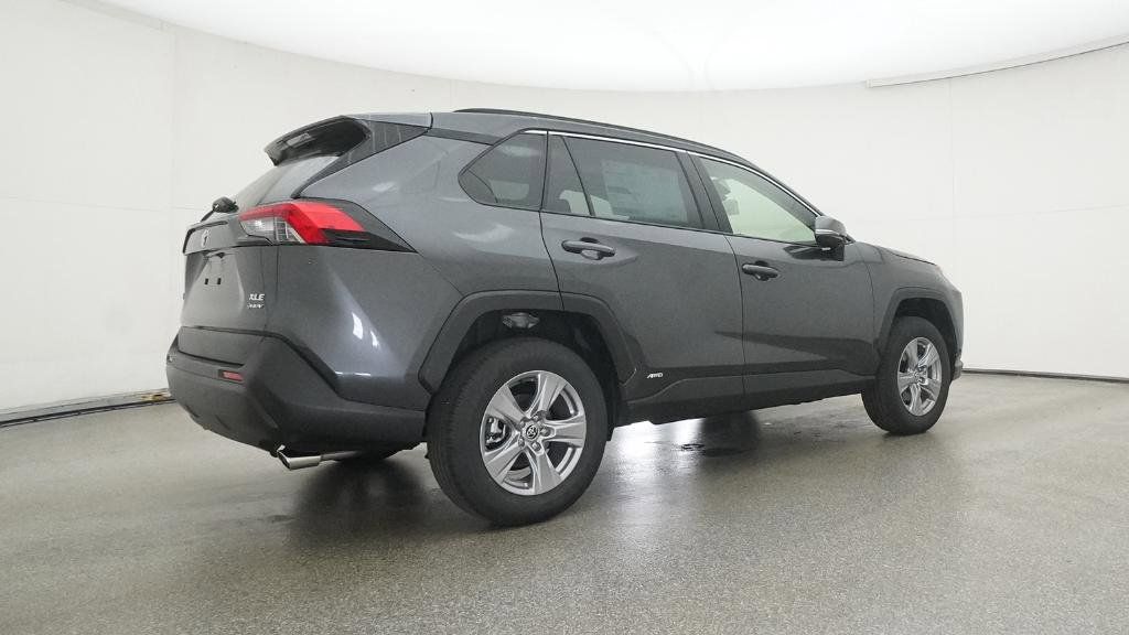 Thumbnail: 2025 Toyota RAV4 - 16