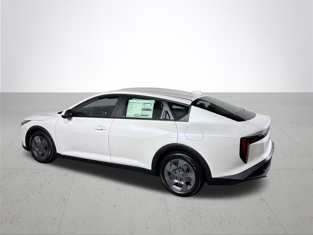 2026 Kia K4 LX