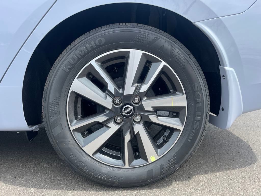 2025 Nissan Versa 1.6 SV photo