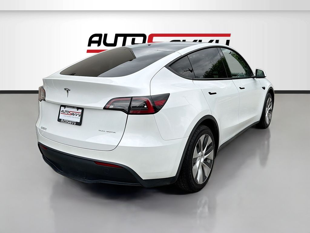 Used 2023 White Tesla Long Range image 7