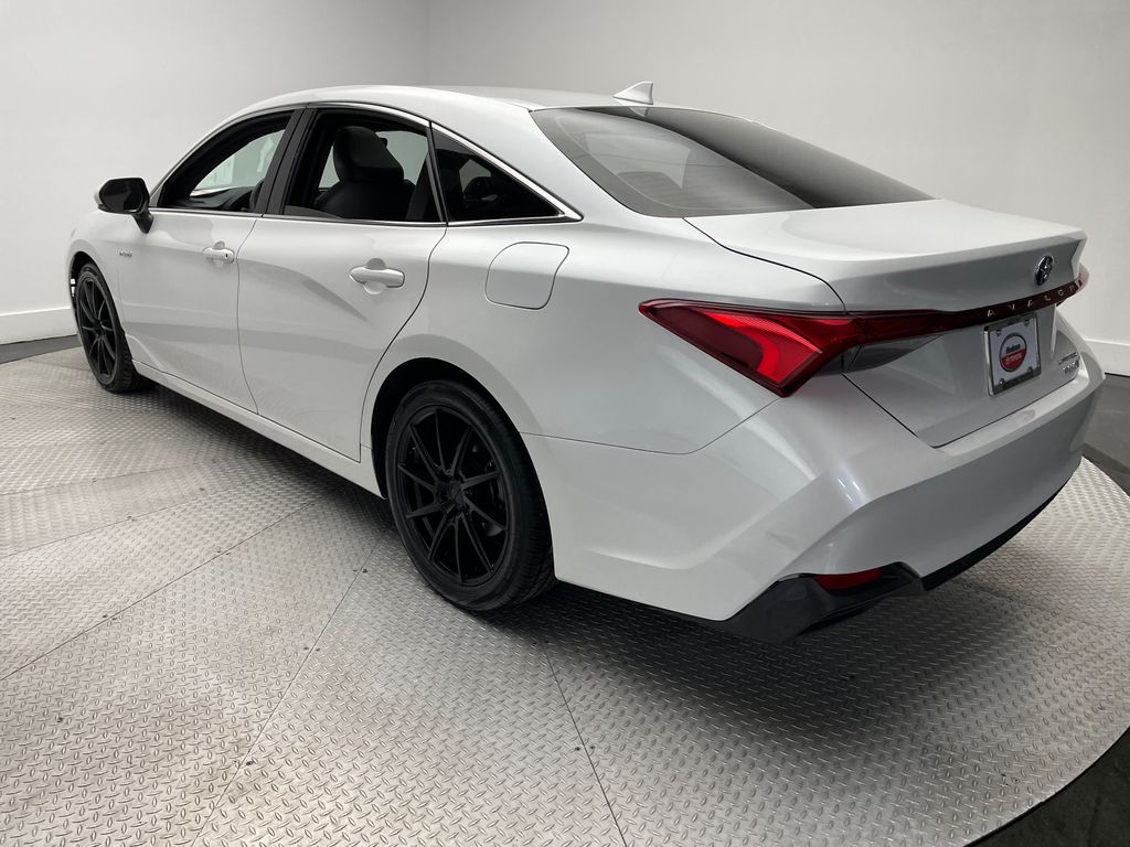 Thumbnail: 2019 Toyota Avalon - 7