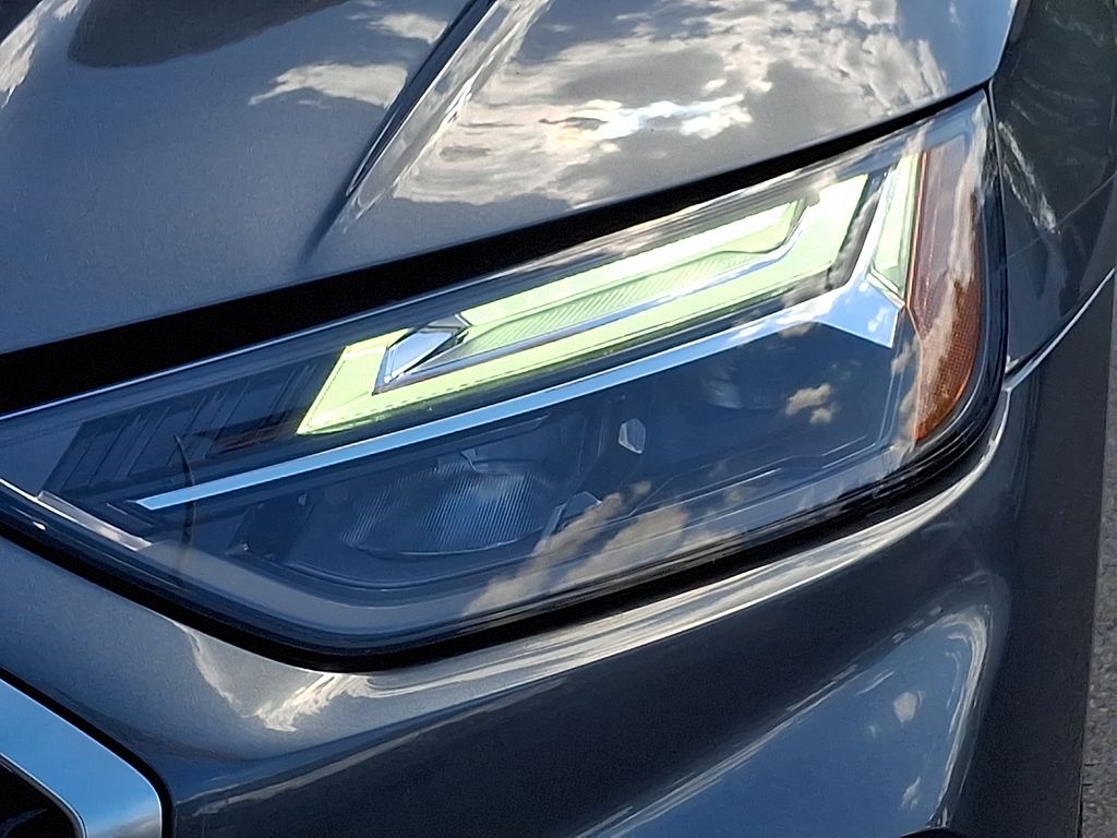 Thumbnail: 2023 Audi Q5 - 9