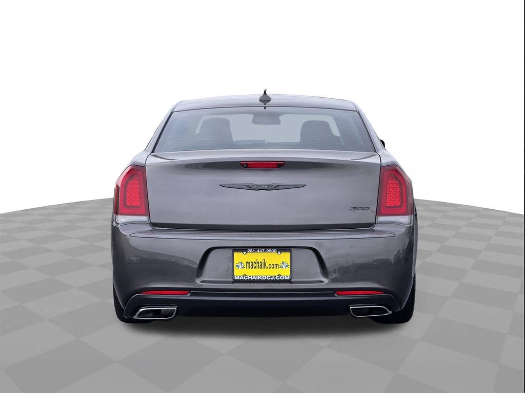 2021 Chrysler 300 Touring Gray at Texan Dodge Chrysler Jeep Ram