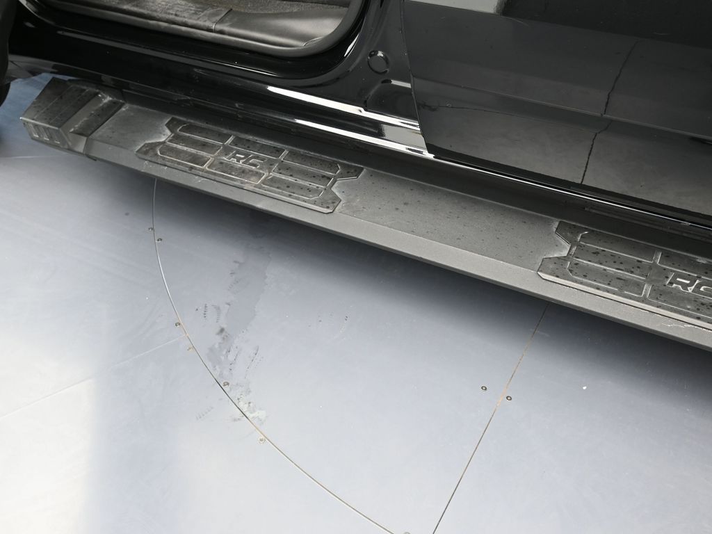 Used 2023 Diamond Black Crystal Pearlcoat Ram Laramie image 38