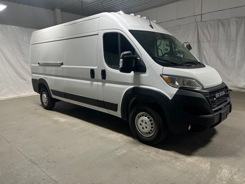 Bright White Clearcoat 2025 RAM ProMaster Van  9-Speed Automatic
