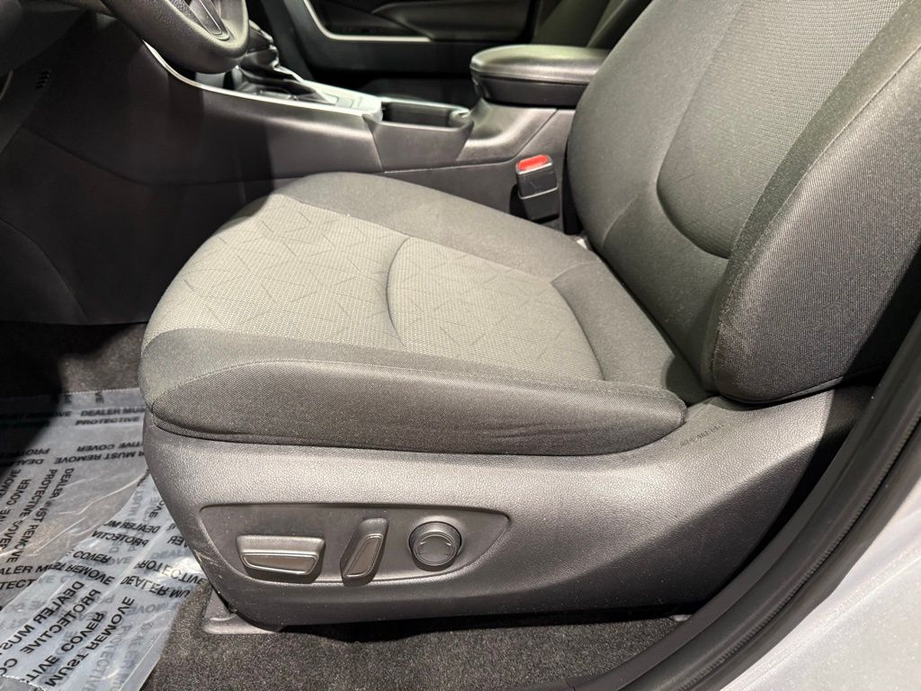 2024 Toyota RAV4 XLE 12