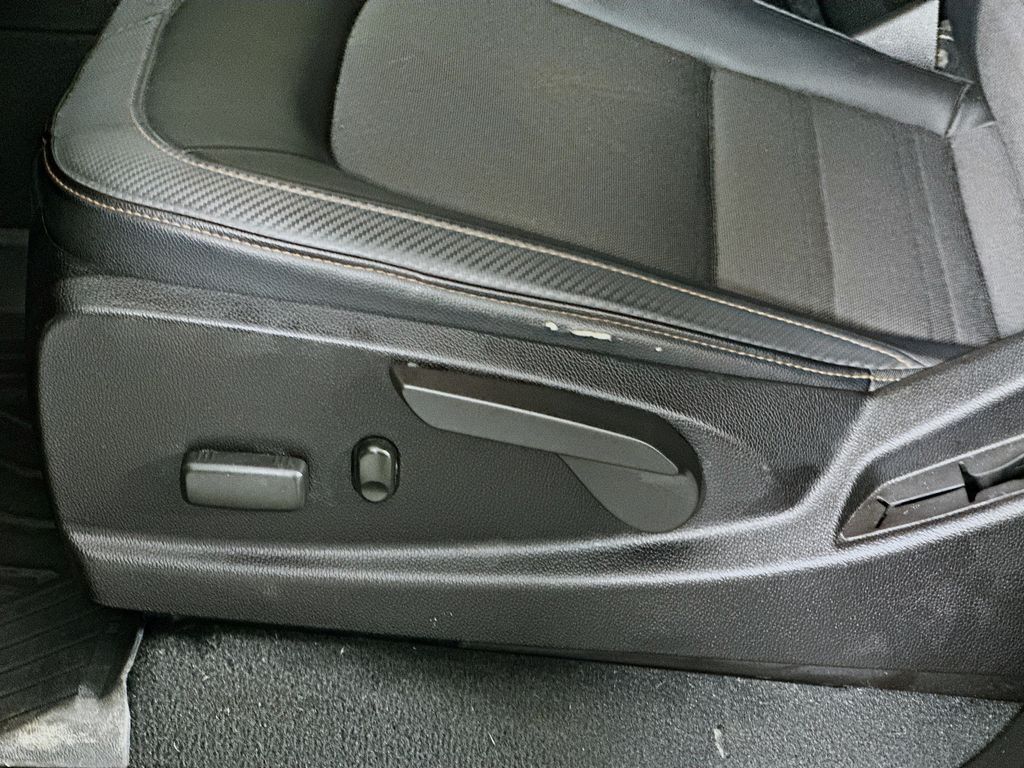 Used 2021 Beige GMC AT4 w/Cloth image 22