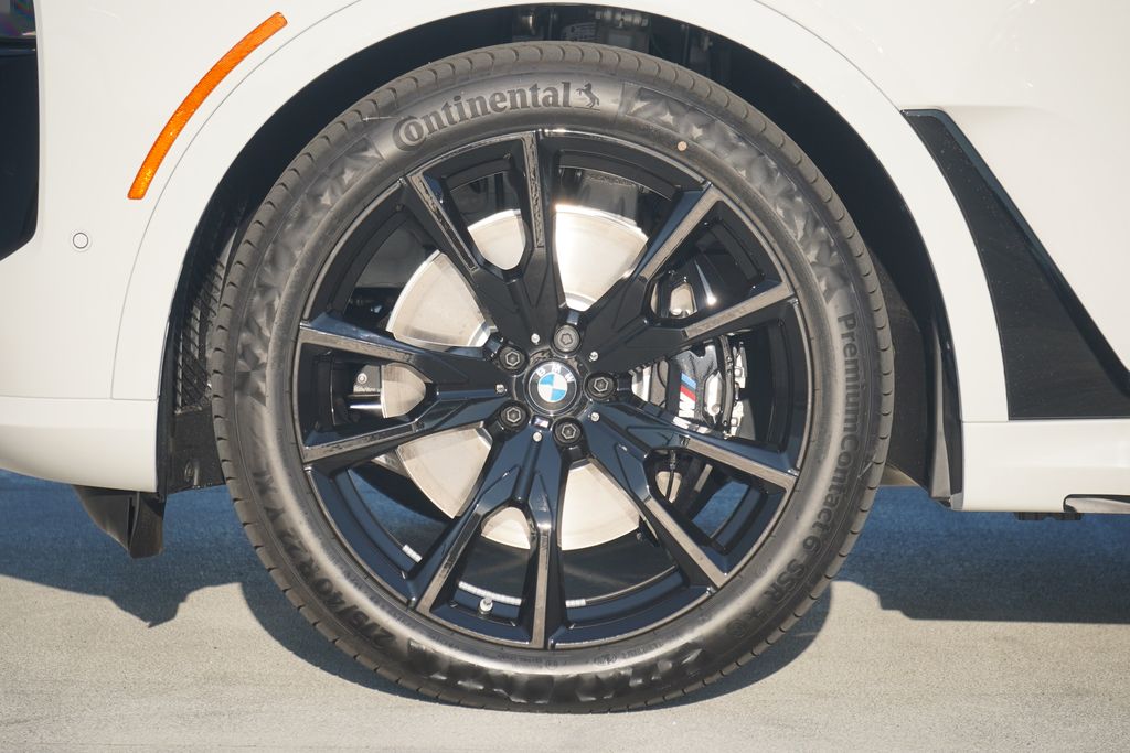 Thumbnail: 2026 BMW X7 - 5
